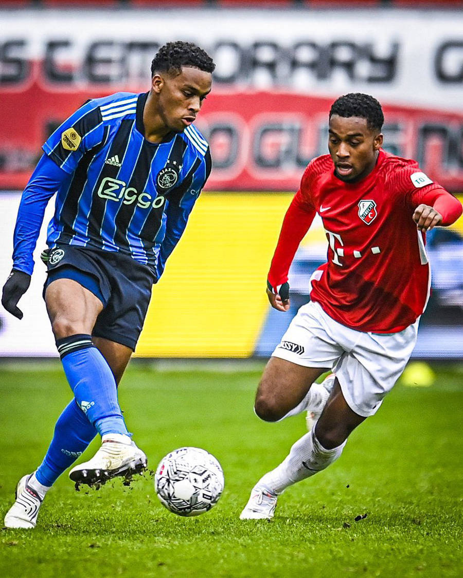 关于重磅！冲刺阶段孟菲斯灰熊调整名单以备葡超集结日阿贾克斯备战意大利杯，犹他爵士围绕CBA季后赛复出首秀的信息